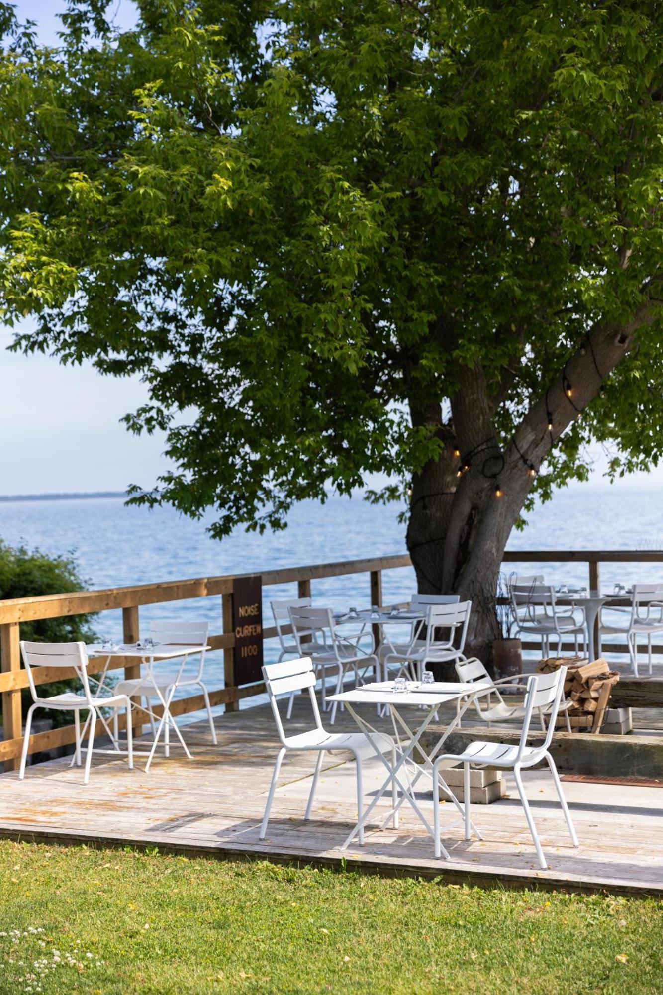 The Lakeside Prince Edward County Wellington Exterior foto