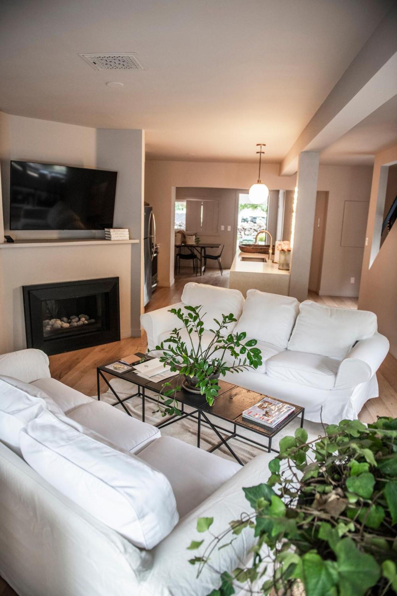 The Lakeside Prince Edward County Wellington Exterior foto